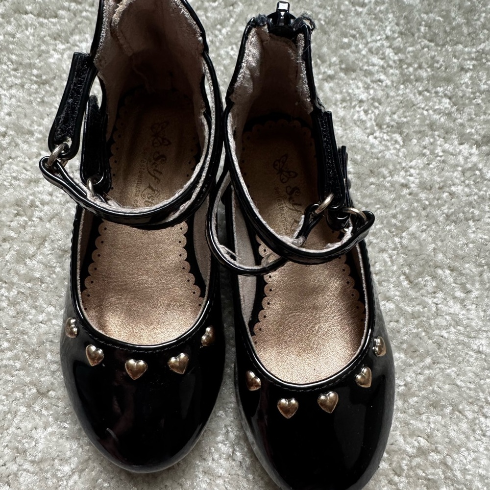 Black Patent Leather Mary Jane Shoes - Picture 5 of 8
